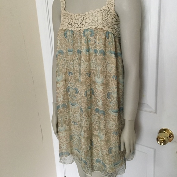 Maeve by Anthropologie Silk print mini dress with crochet details size Small. - Picture 3 of 9